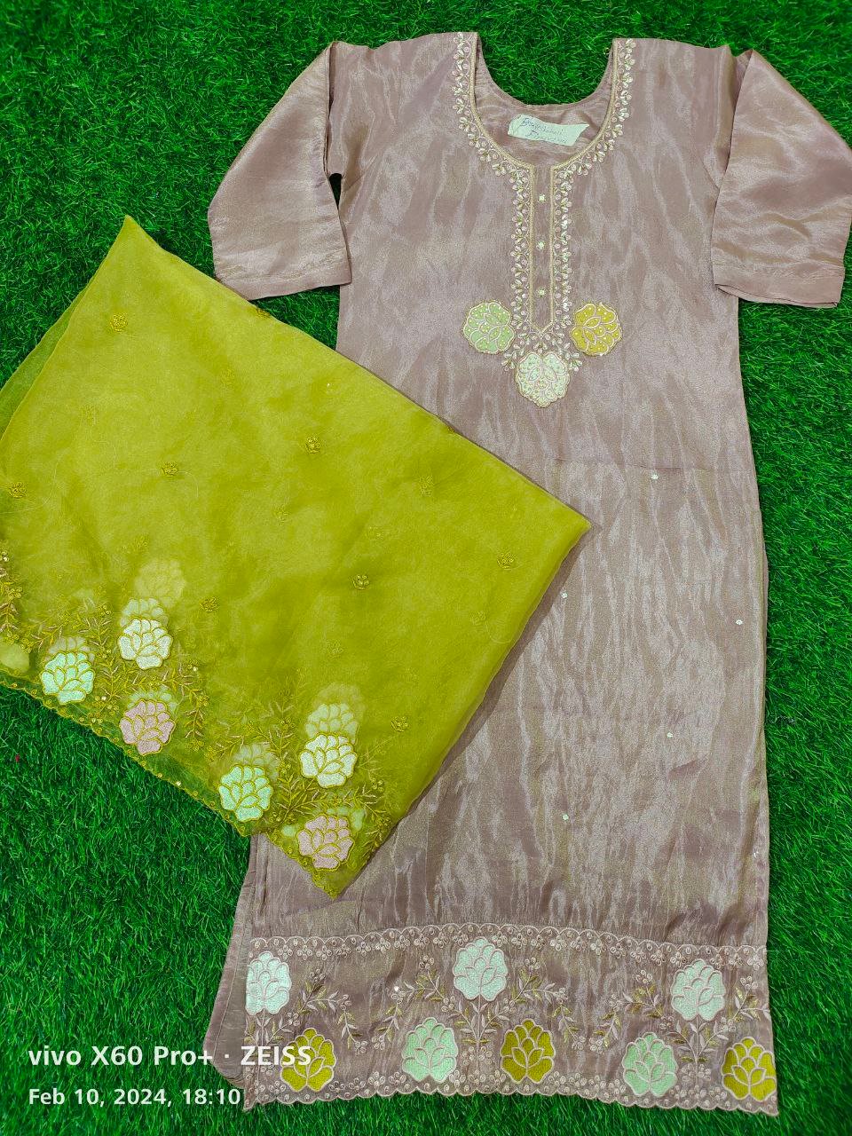 FANCY KURTY & dupatta