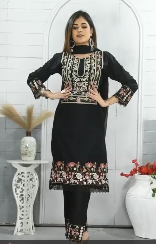 FANCY KURTY & dupatta