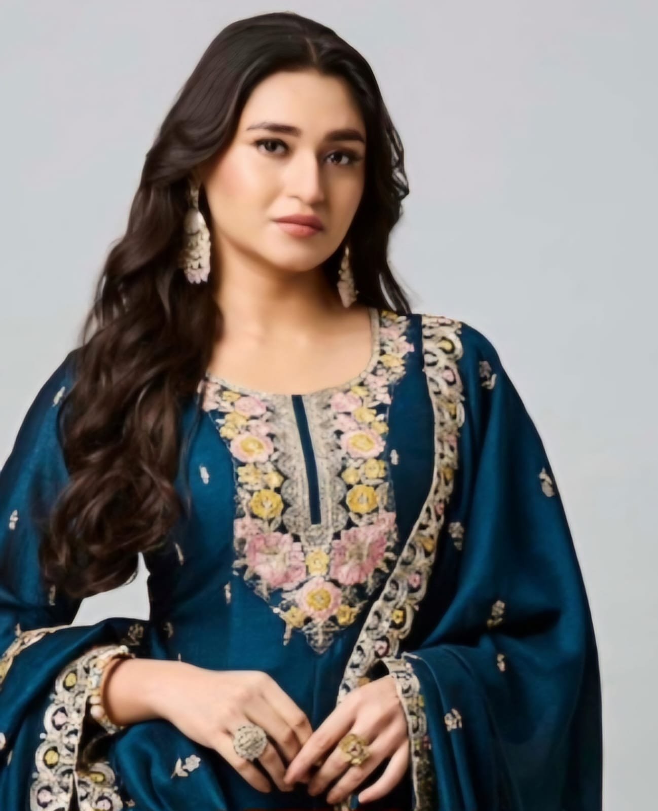 top neck  daman sq