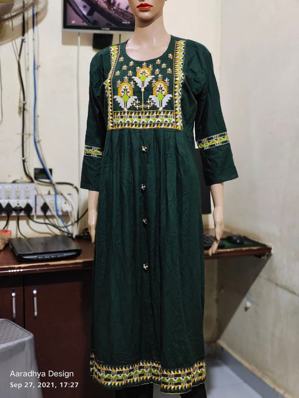 fancy  kurti neck