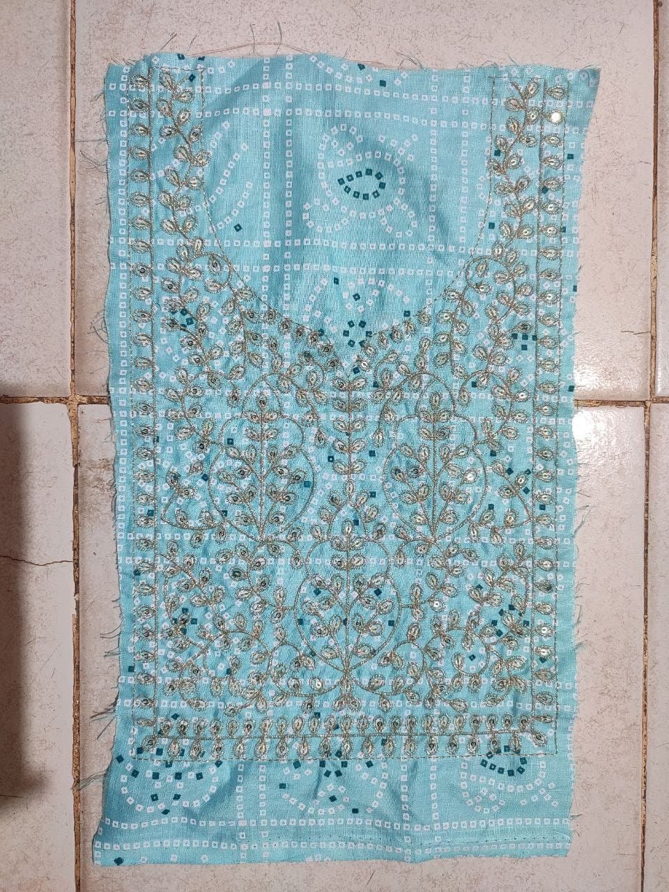 Sequince Neck Design