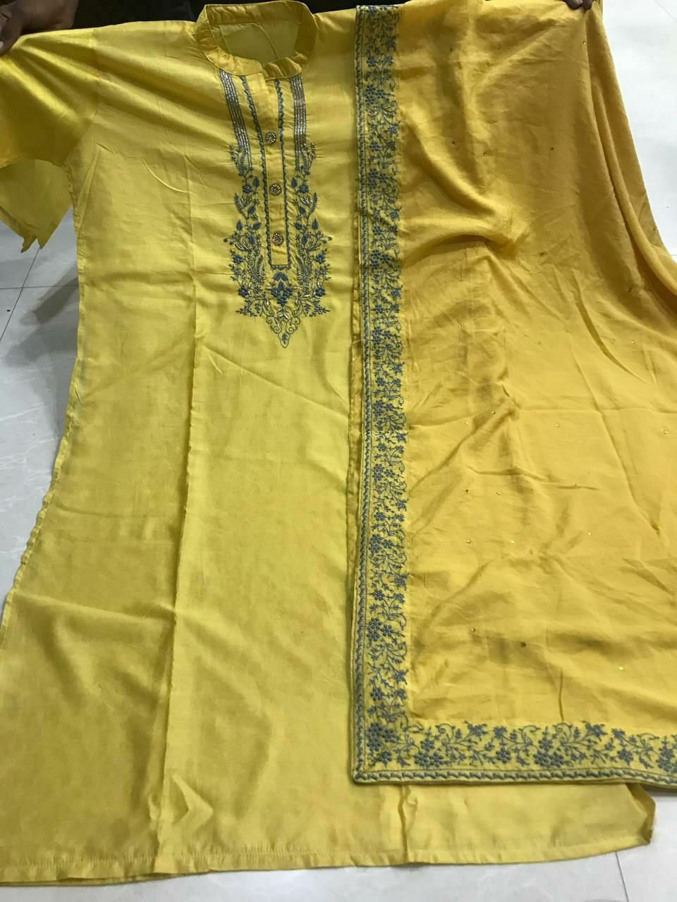 Neck Top