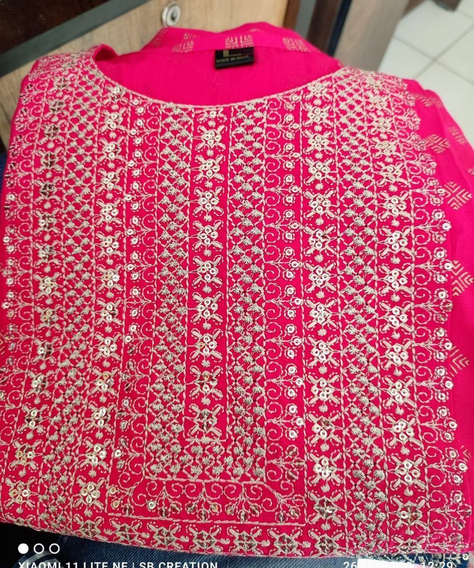 Sequince Neck